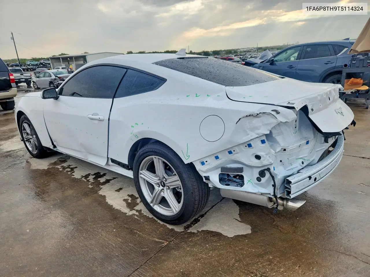 2026 FORD MUSTANG VIN 1FA6P8TH9T5114324 — фото 2