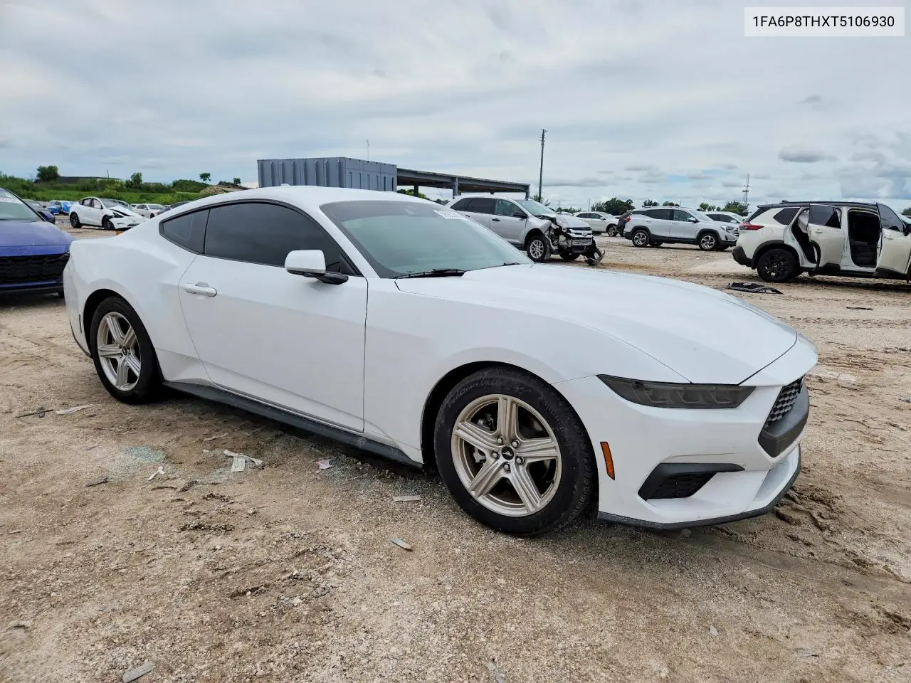 2026 FORD MUSTANG VIN 1FA6P8THXT5106930 — фото 4