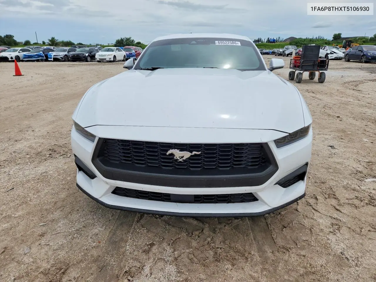 2026 FORD MUSTANG VIN 1FA6P8THXT5106930 — фото 5