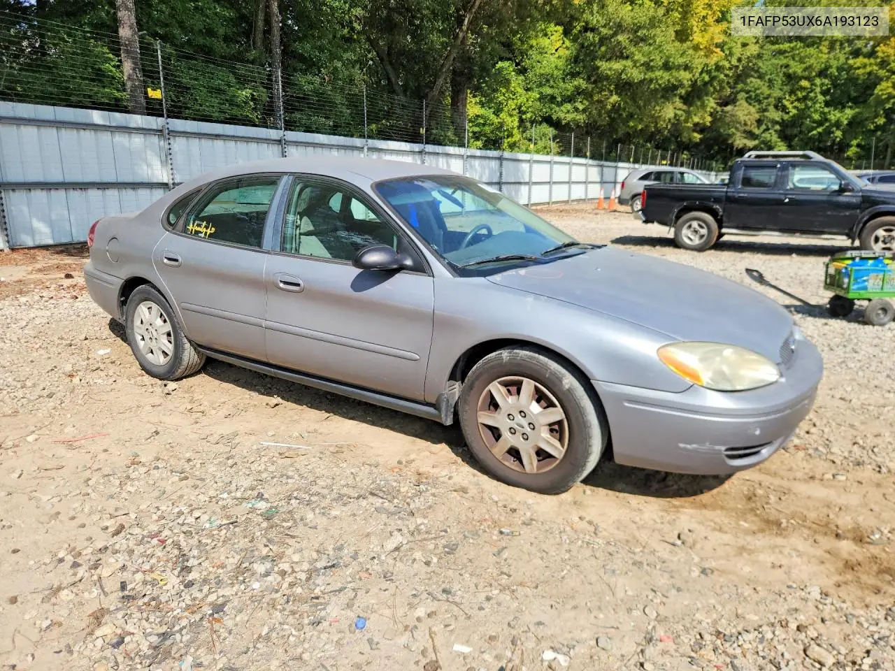 2006 FORD TAURUS VIN 1FAFP53UX6A193123 — фото 4