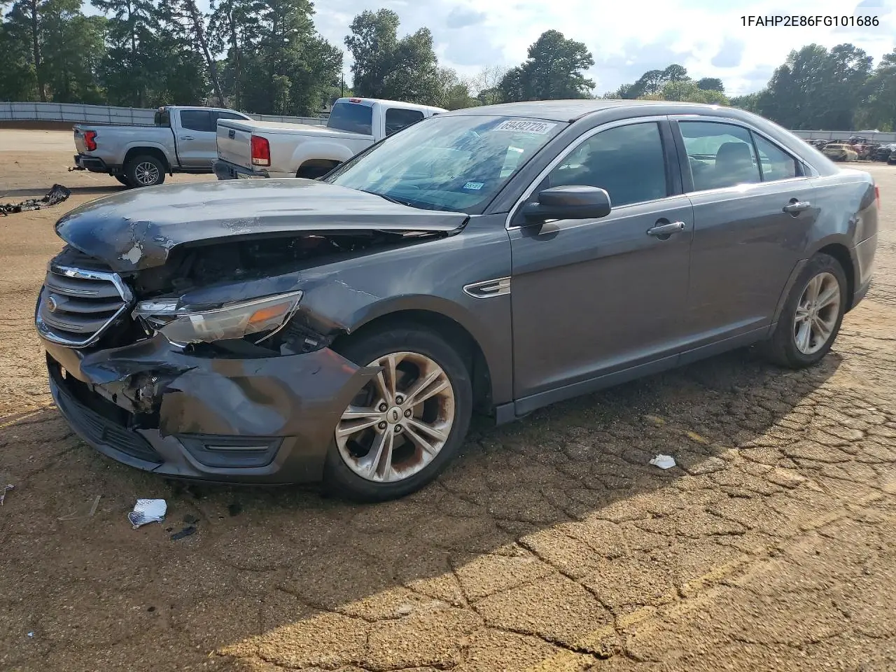 FORD TAURUS 2015, VIN 1FAHP2E86FG101686