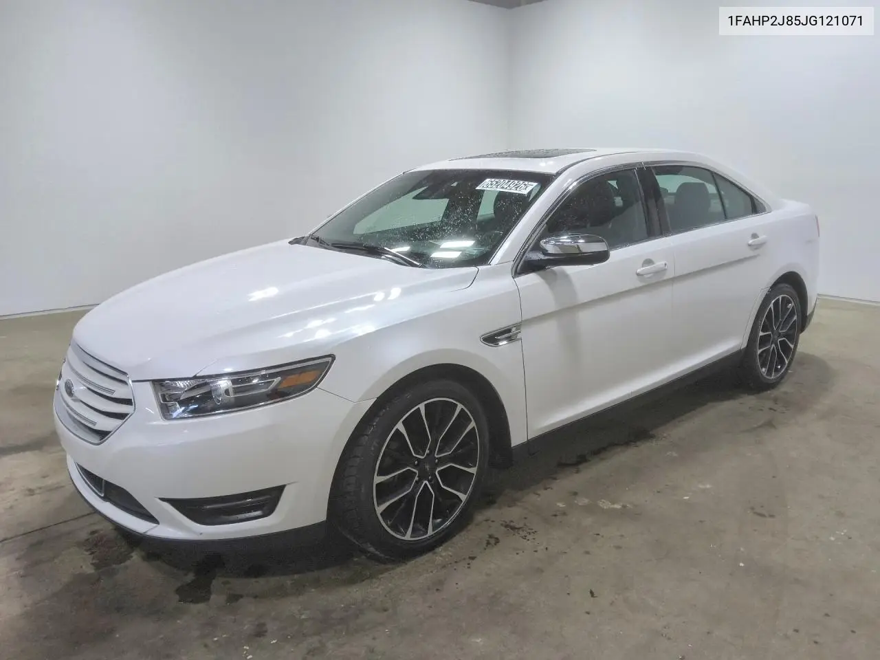 FORD TAURUS 2018, VIN 1FAHP2J85JG121071