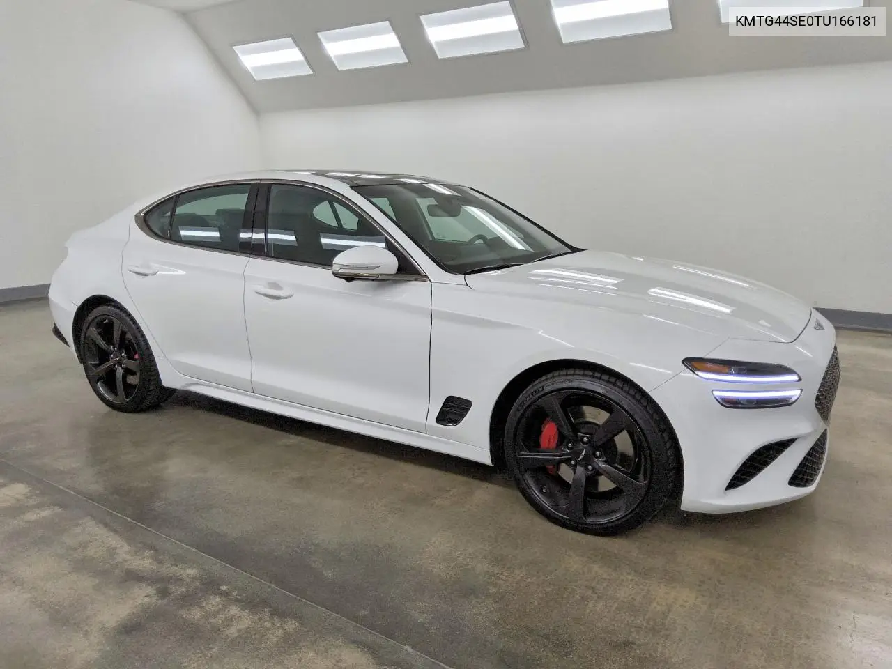 2026 GENESIS G70 VIN KMTG44SE0TU166181 — фото 4