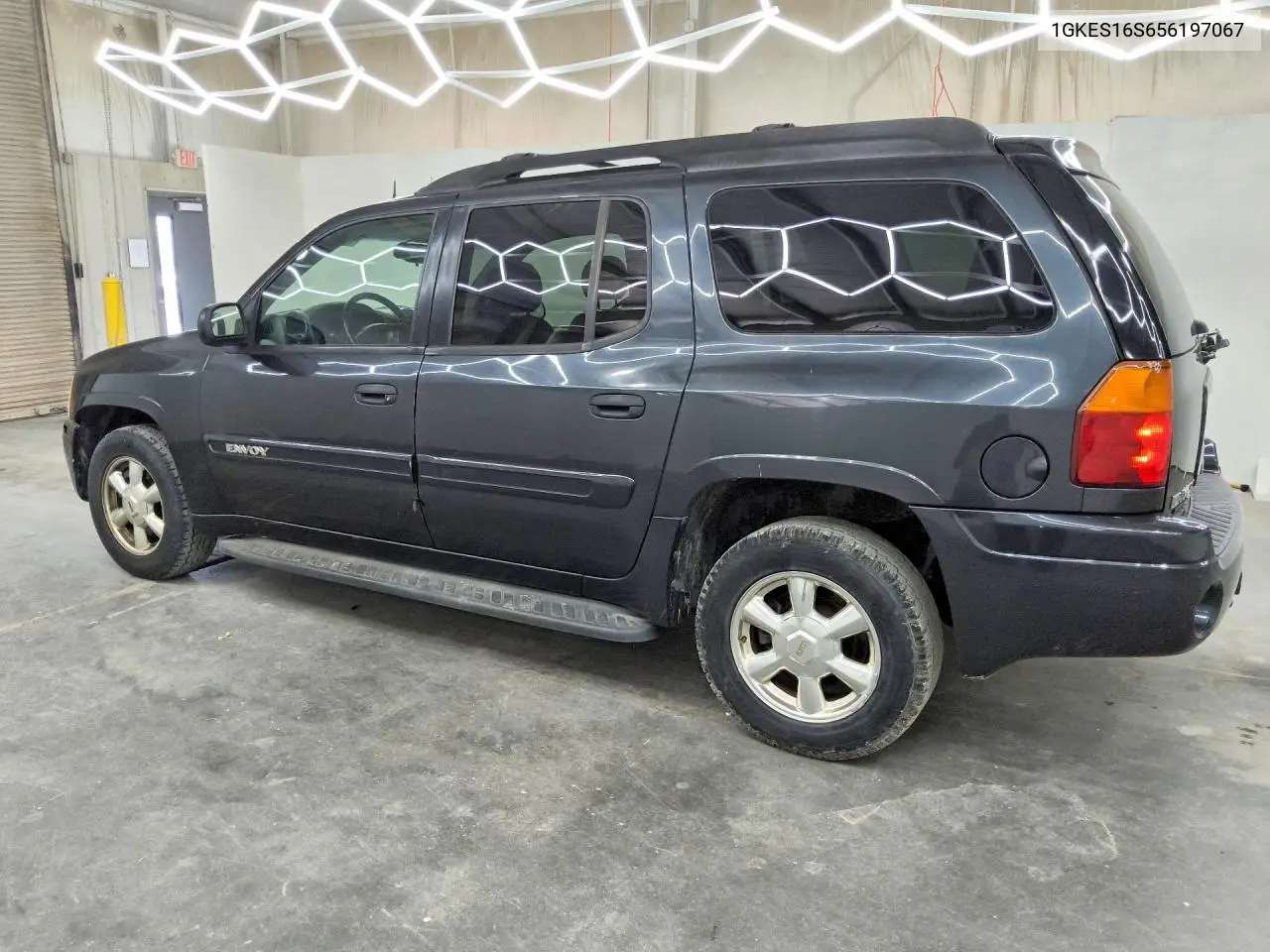 2005 GMC ENVOY VIN 1GKES16S656197067 — фото 2