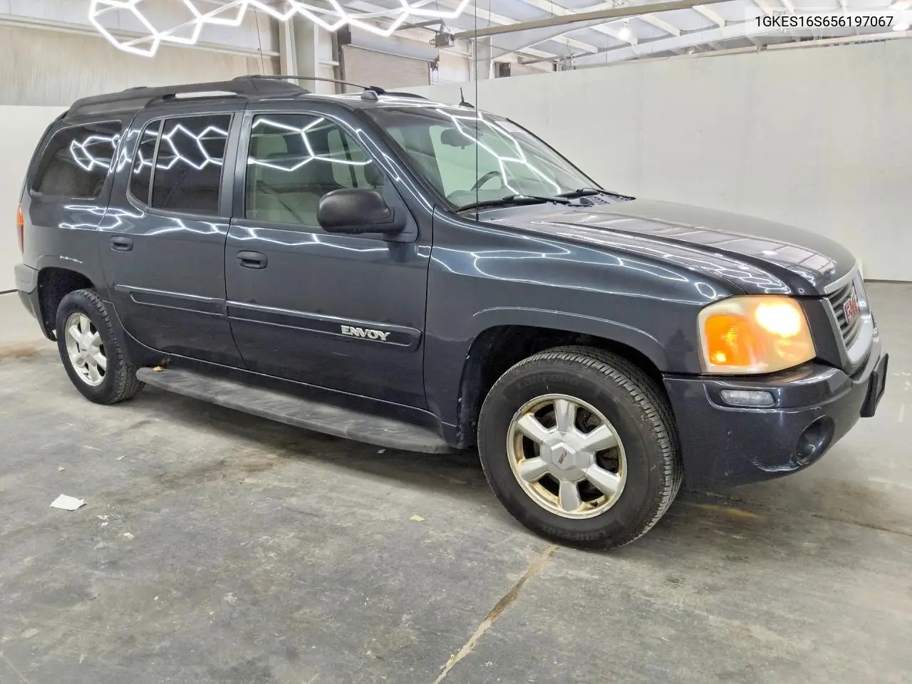 2005 GMC ENVOY VIN 1GKES16S656197067 — фото 4