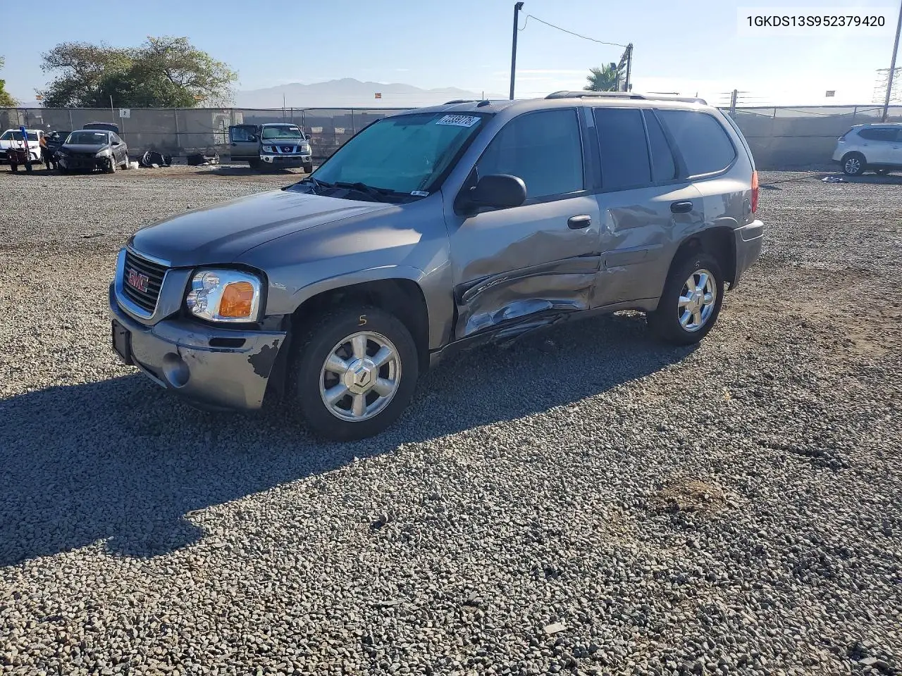 GMC ENVOY 2005, VIN 1GKDS13S952379420