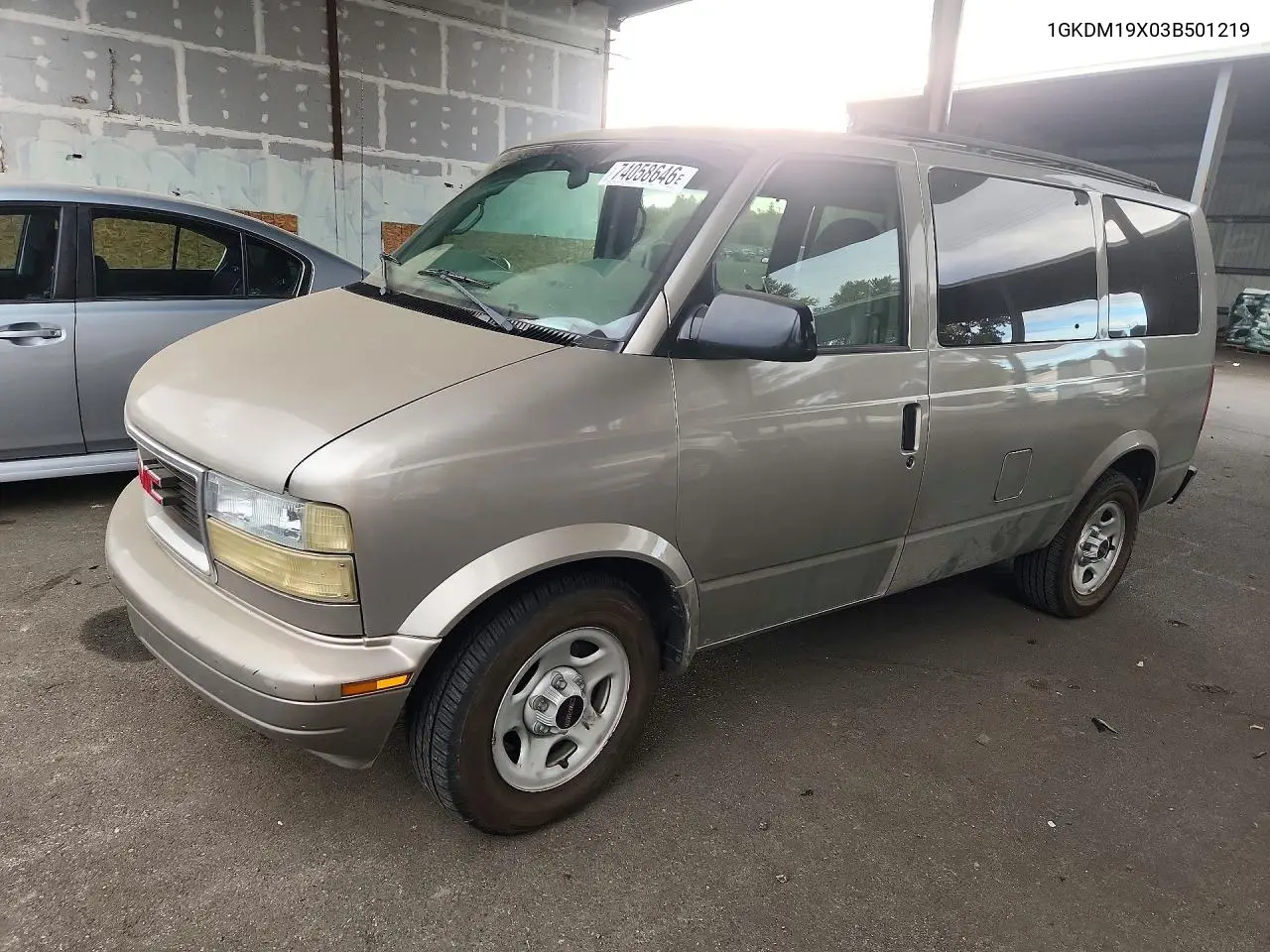 GMC SAFARI 2003, VIN 1GKDM19X03B501219