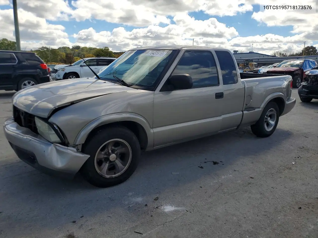 GMC SONOMA 2001, VIN 1GTCS195718173576