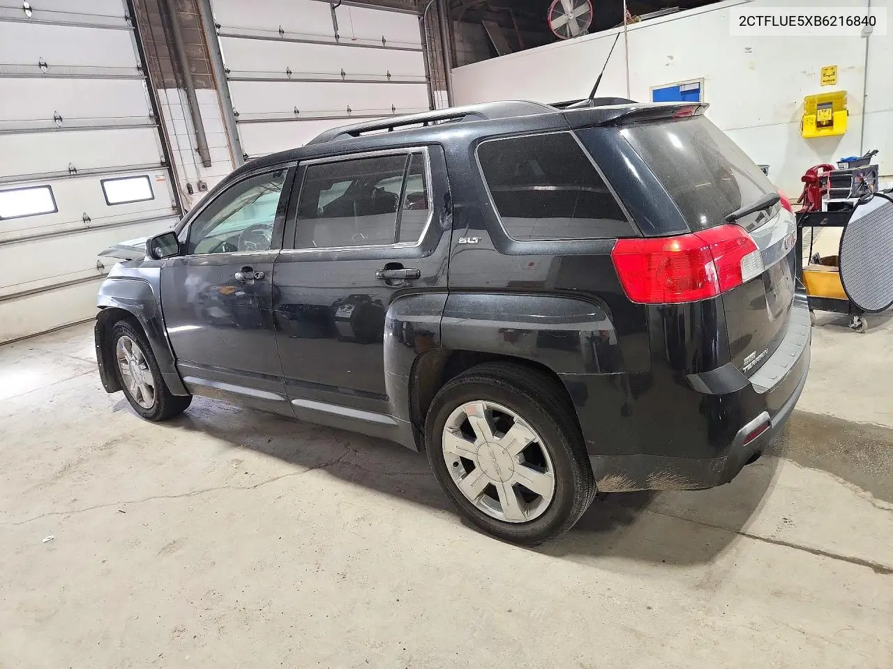 2011 GMC TERRAIN VIN 2CTFLUE5XB6216840 — фото 2