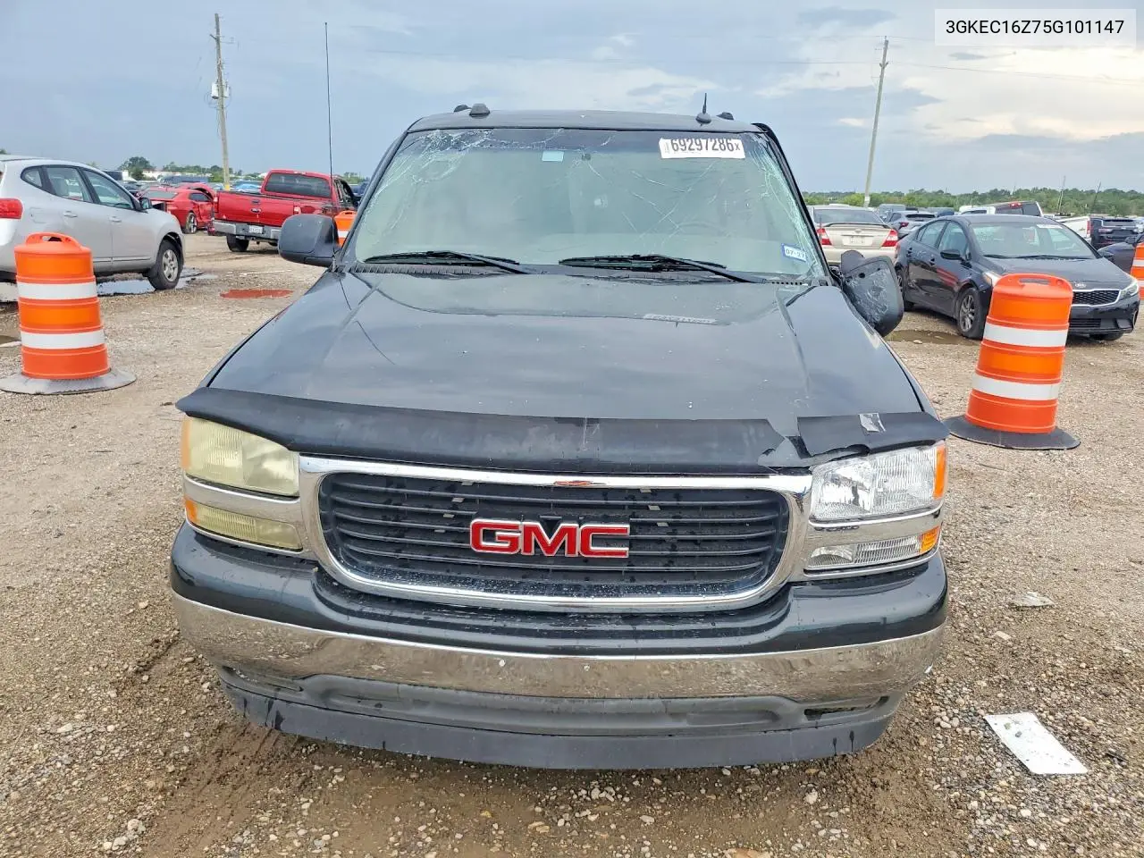 2005 GMC YUKON VIN 3GKEC16Z75G101147 — фото 5