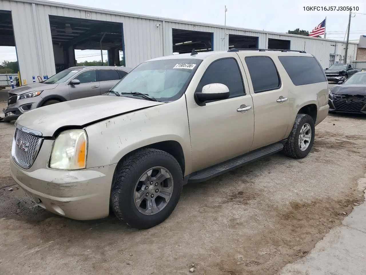 GMC YUKON 2007, VIN 1GKFC16J57J305610
