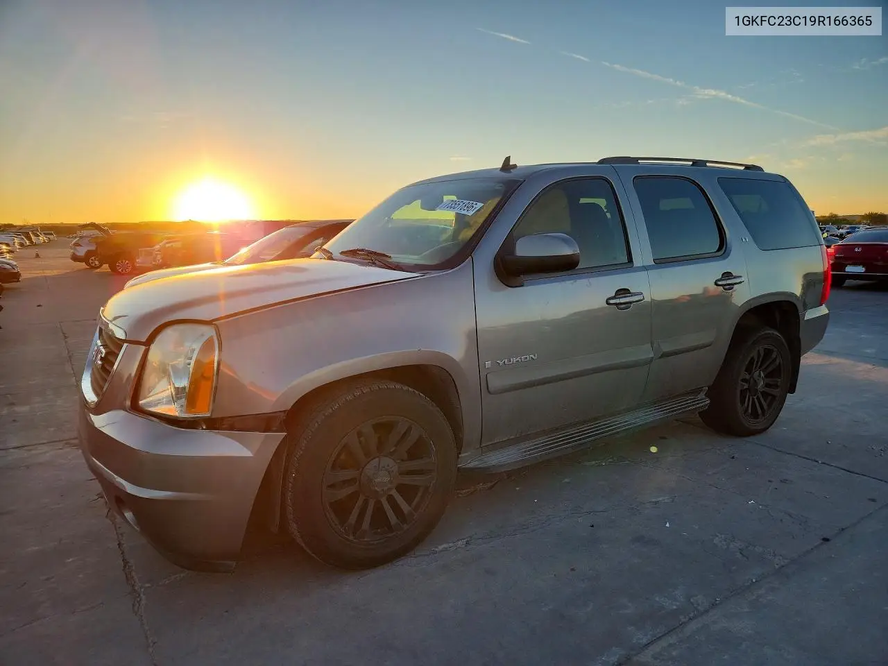 GMC YUKON 2009, VIN 1GKFC23C19R166365