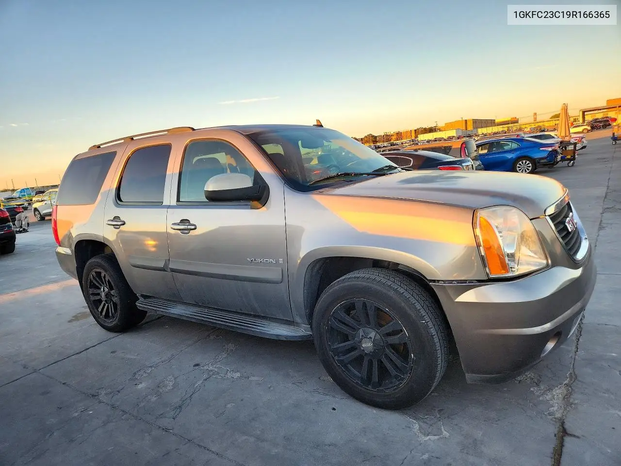 2009 GMC YUKON VIN 1GKFC23C19R166365 — фото 4