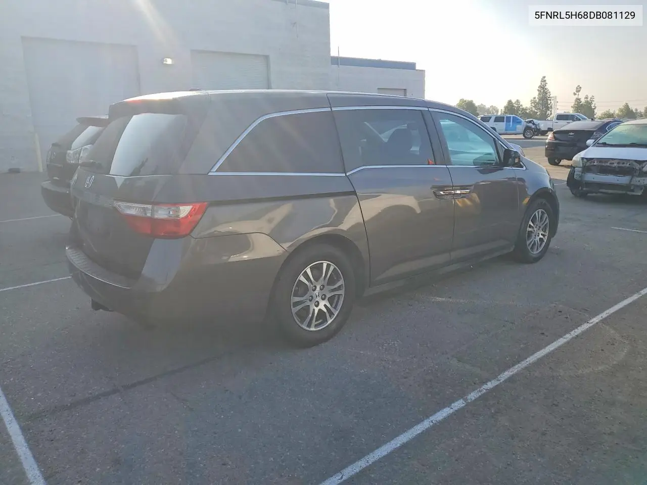 2013 HONDA ODYSSEY VIN 5FNRL5H68DB081129 — фото 3