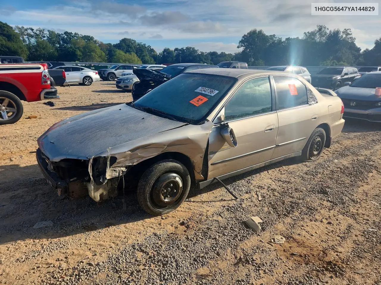 HONDA ACCORD 2000, VIN 1HGCG5647YA144829