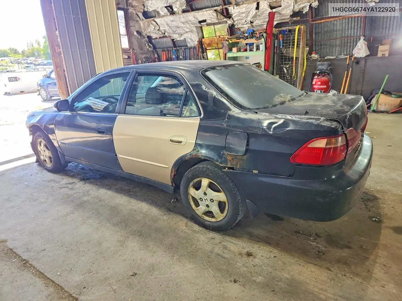 HONDA ACCORD 2000, VIN 1HGCG6674YA122920