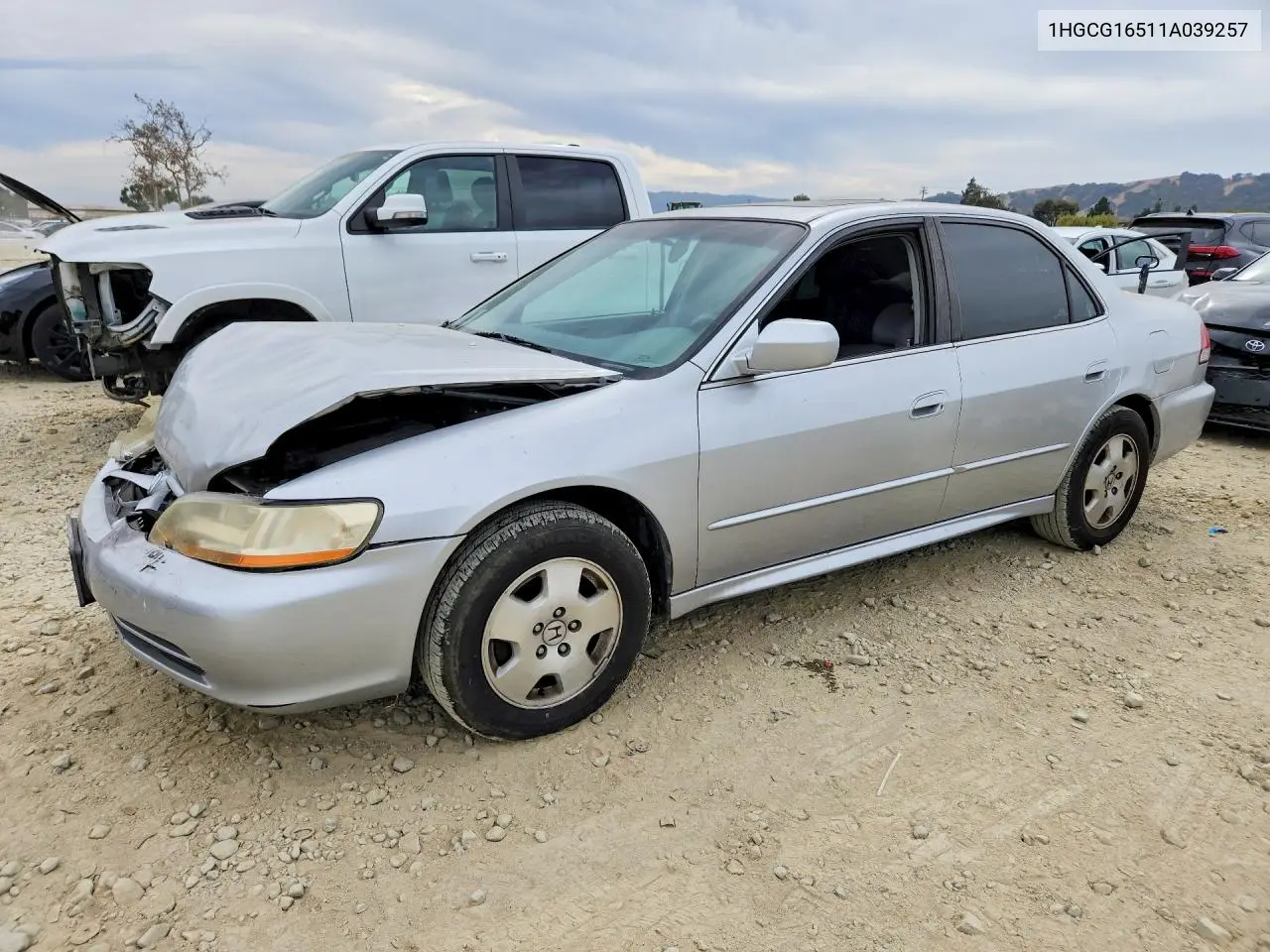 HONDA ACCORD 2001, VIN 1HGCG16511A039257