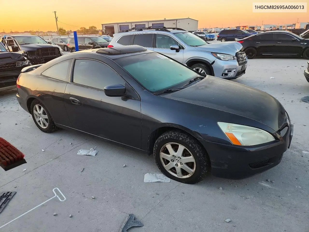 2005 HONDA ACCORD VIN 1HGCM82695A006013 — фото 4