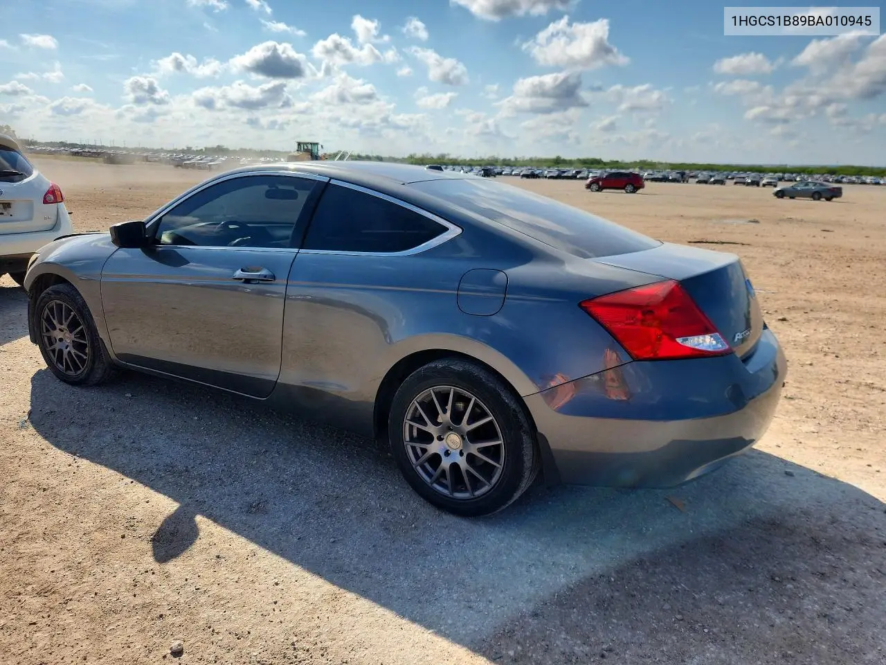 2011 HONDA ACCORD VIN 1HGCS1B89BA010945 — фото 2