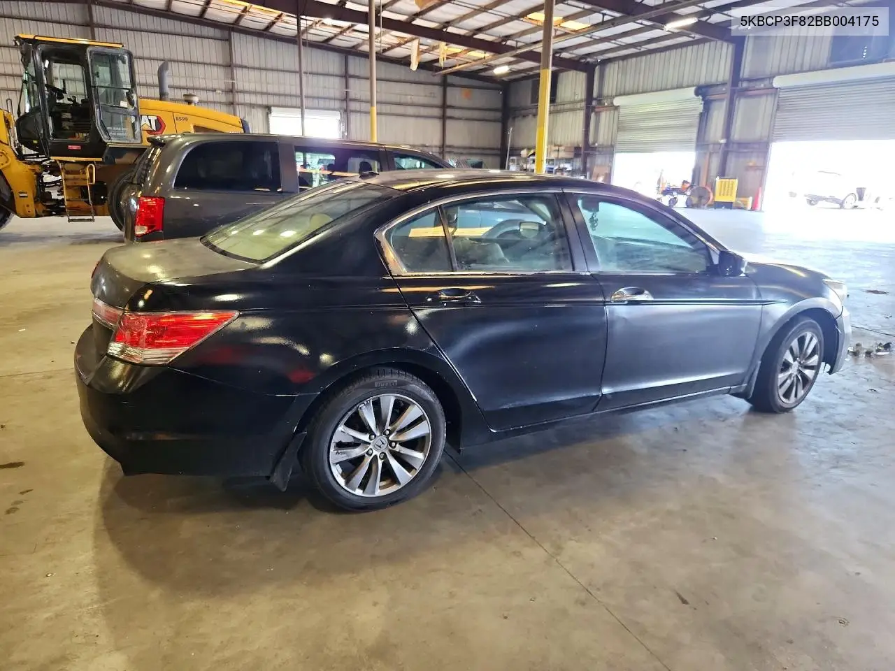 2011 HONDA ACCORD VIN 5KBCP3F82BB004175 — фото 3
