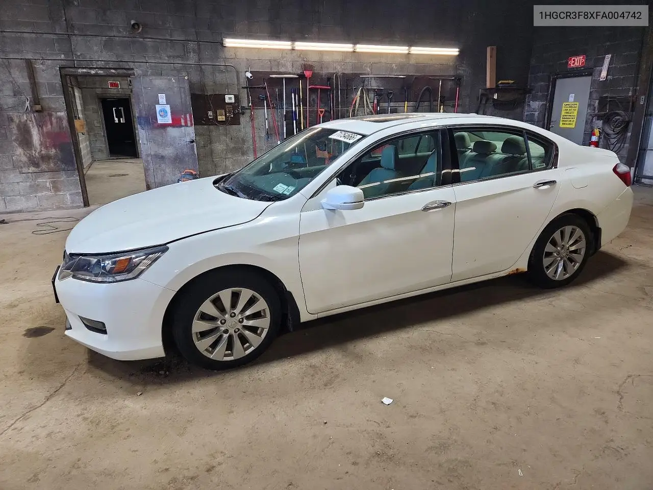HONDA ACCORD 2015, VIN 1HGCR3F8XFA004742
