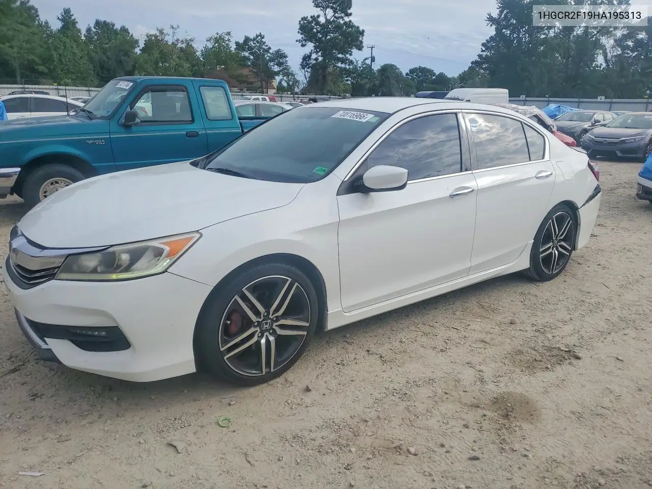 HONDA ACCORD 2017, VIN 1HGCR2F19HA195313