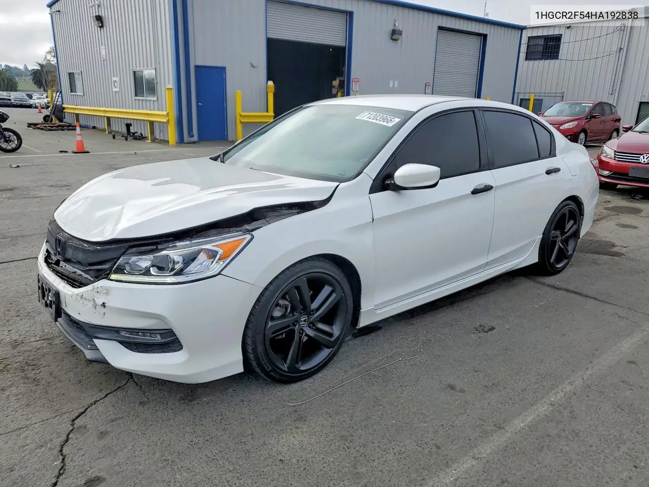 HONDA ACCORD 2017, VIN 1HGCR2F54HA192838
