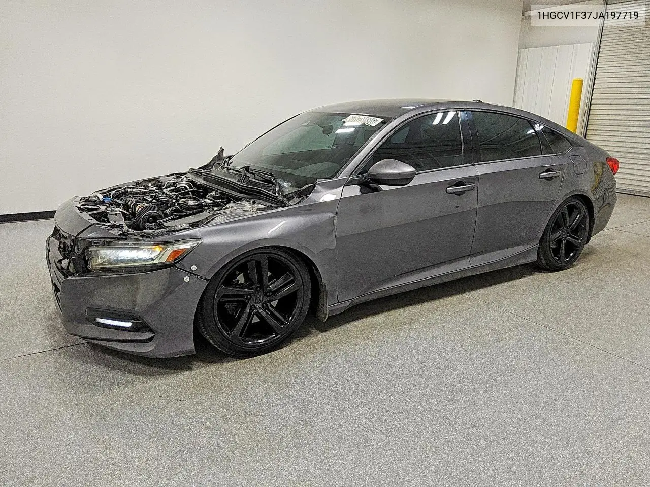 HONDA ACCORD 2018, VIN 1HGCV1F37JA197719