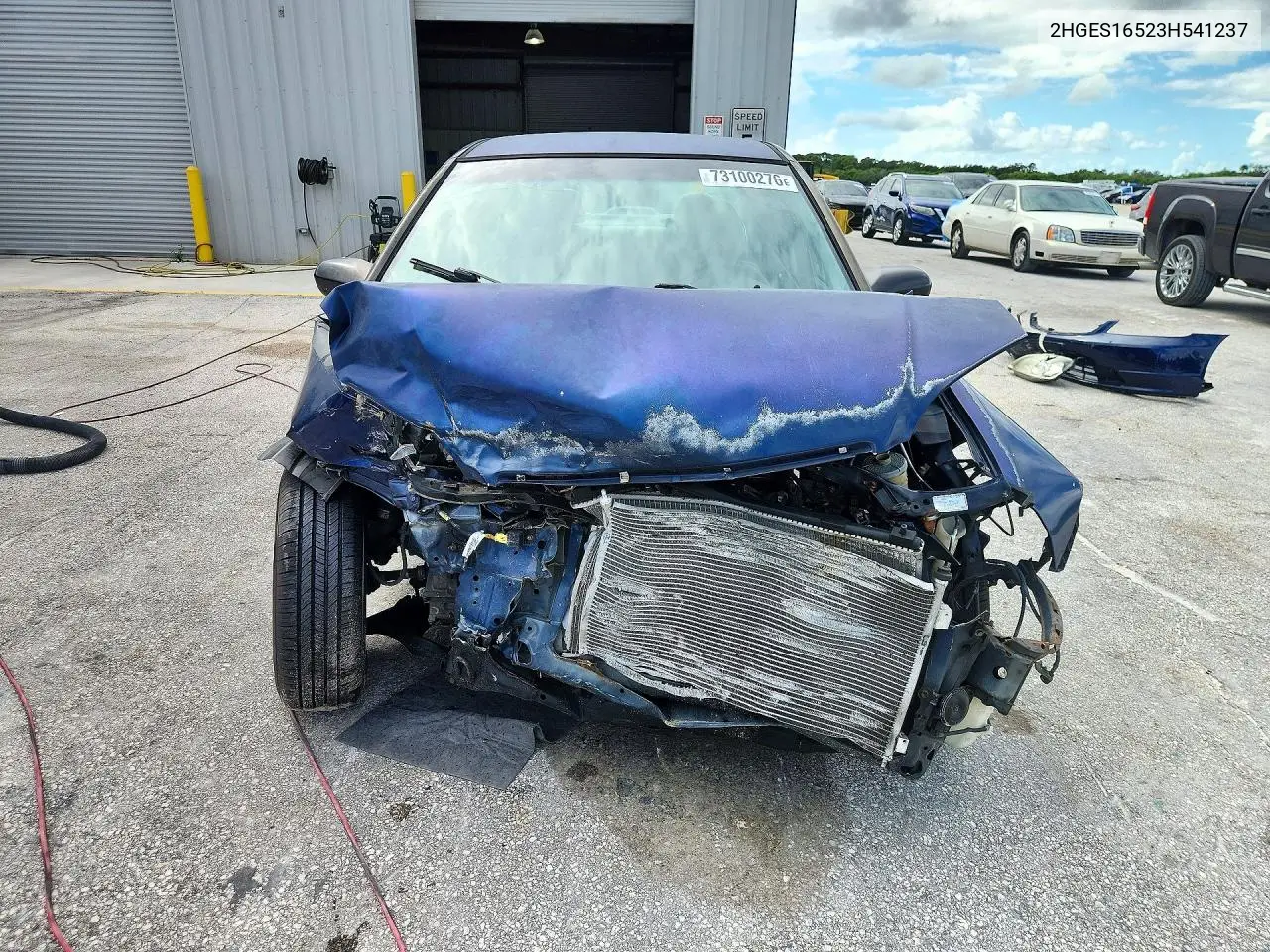 HONDA CIVIC 2003, VIN 2HGES16523H541237