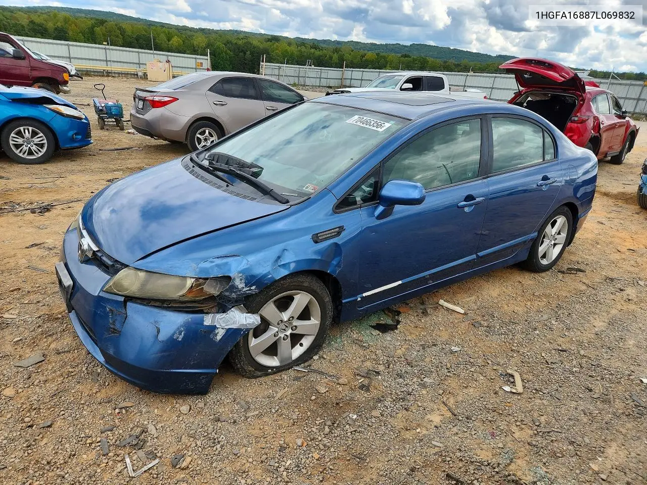 HONDA CIVIC 2007, VIN 1HGFA16887L069832