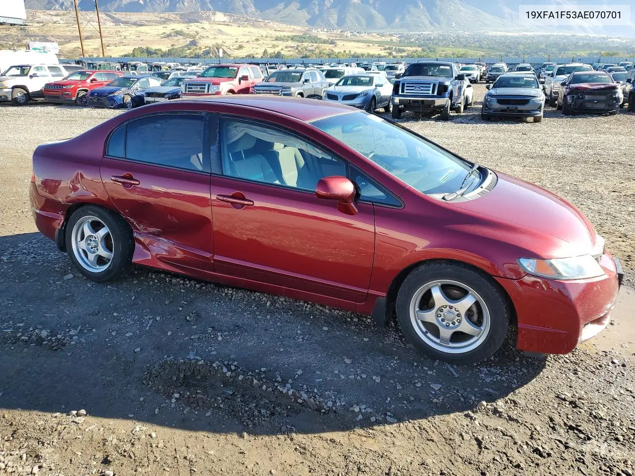 2010 HONDA CIVIC VIN 19XFA1F53AE070701 — фото 4