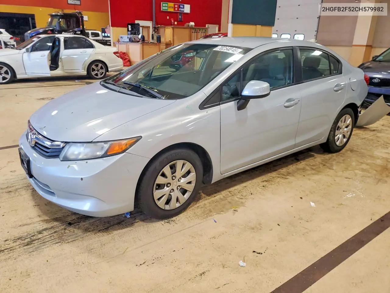 HONDA CIVIC 2012, VIN 2HGFB2F52CH579982