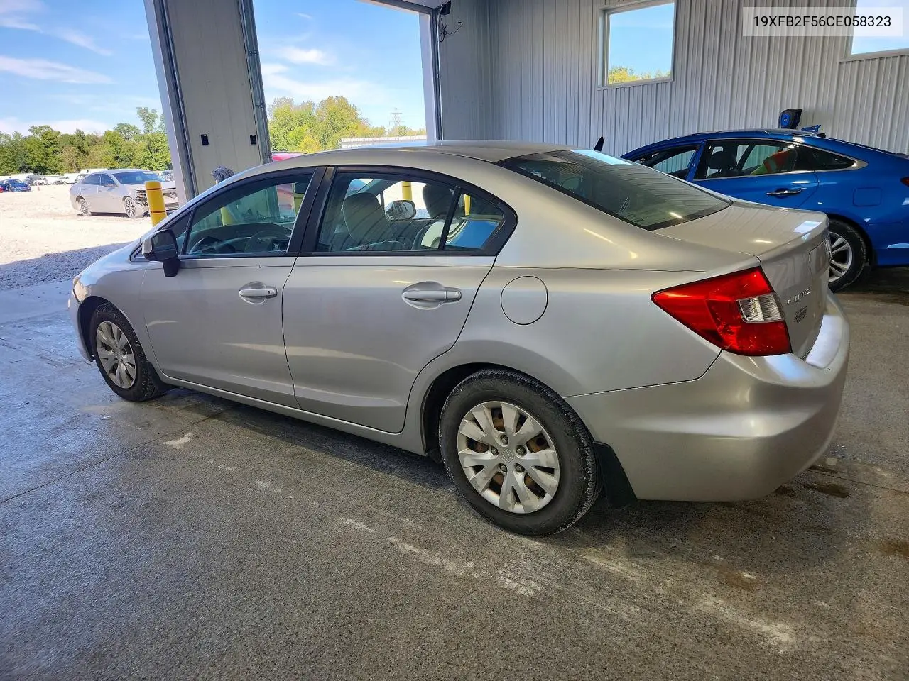 2012 HONDA CIVIC VIN 19XFB2F56CE058323 — фото 2