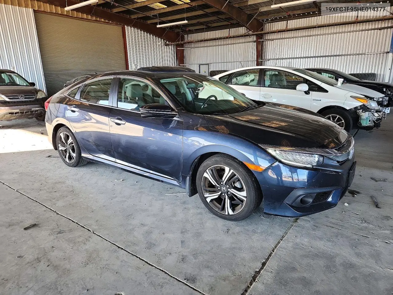 2017 HONDA CIVIC VIN 19XFC1F95HE014377 — фото 4