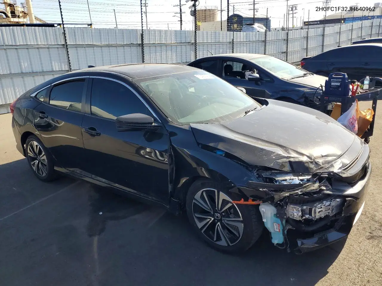 2018 HONDA CIVIC VIN 2HGFC1F32JH640962 — фото 4