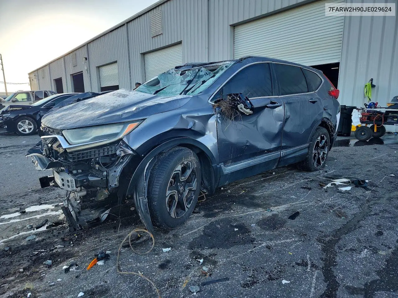 HONDA CR-V 2018, VIN 7FARW2H90JE029624
