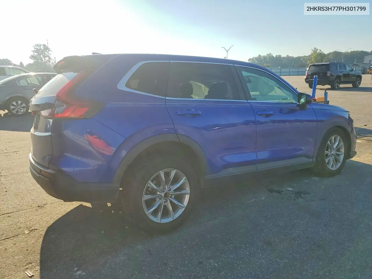 2023 HONDA CR-V VIN 2HKRS3H77PH301799 — фото 3