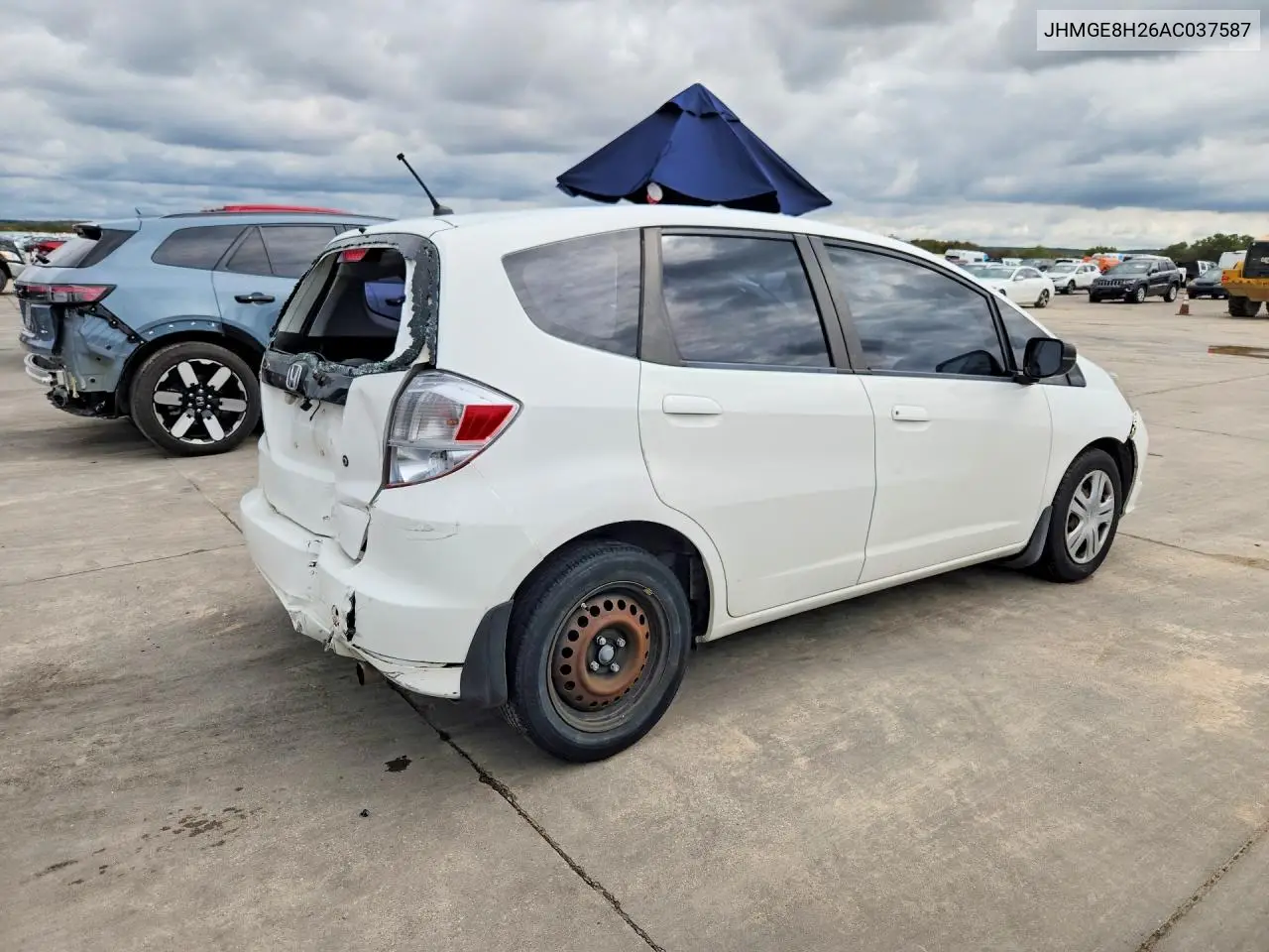 2010 HONDA FIT VIN JHMGE8H26AC037587 — фото 3