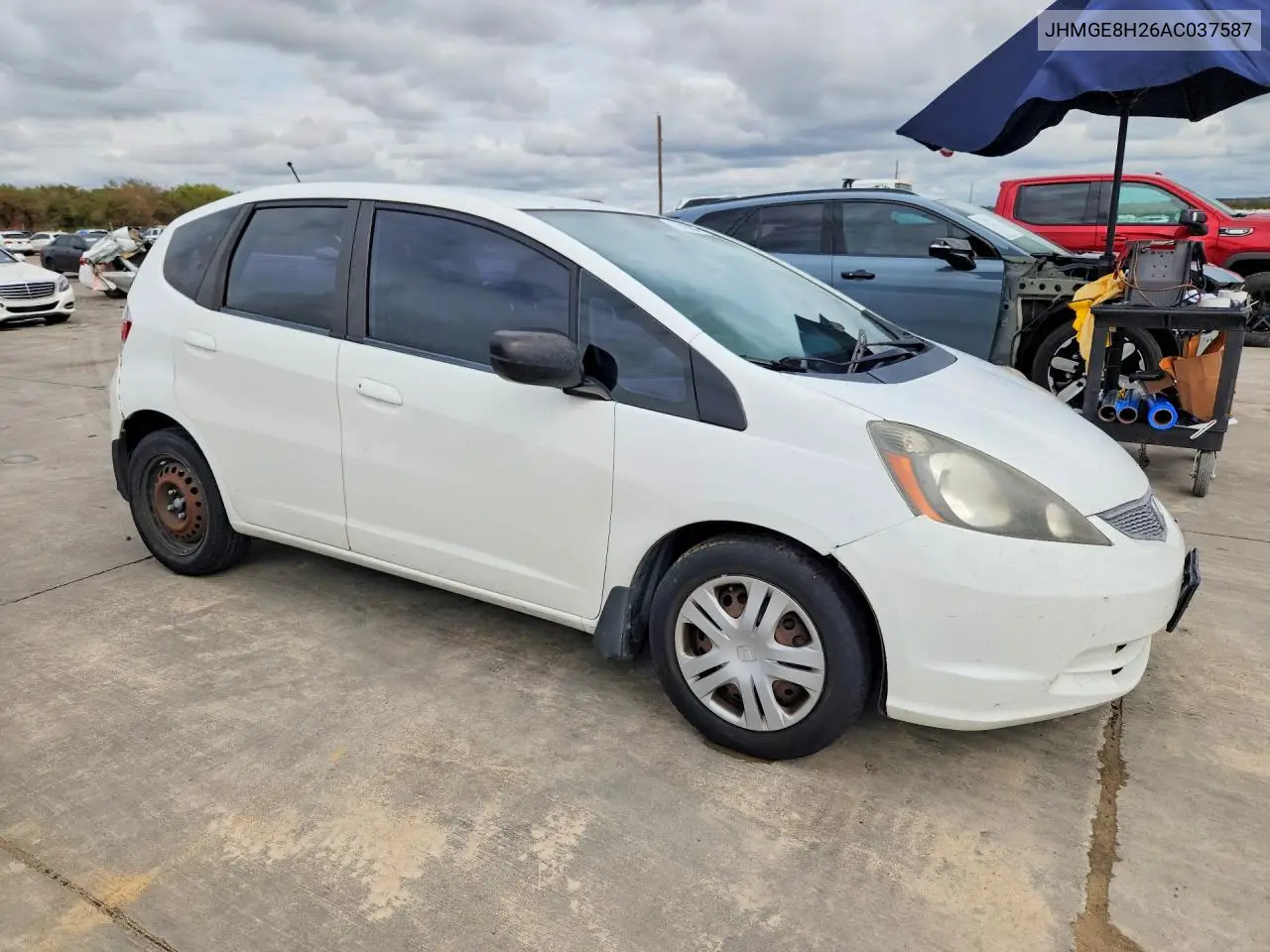 2010 HONDA FIT VIN JHMGE8H26AC037587 — фото 4
