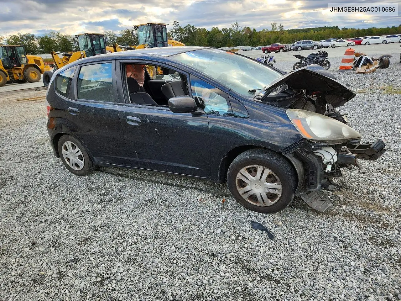 2010 HONDA FIT VIN JHMGE8H25AC010686 — фото 4