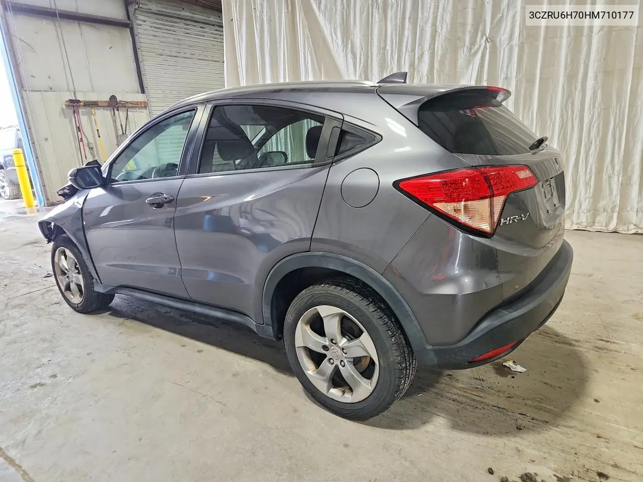 2017 HONDA HR-V VIN 3CZRU6H70HM710177 — фото 2