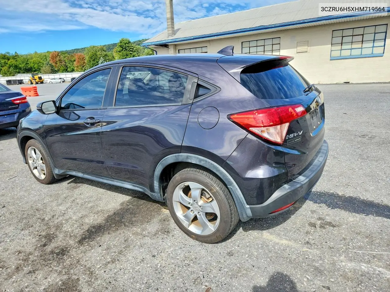 2017 HONDA HR-V VIN 3CZRU6H5XHM719564 — фото 2