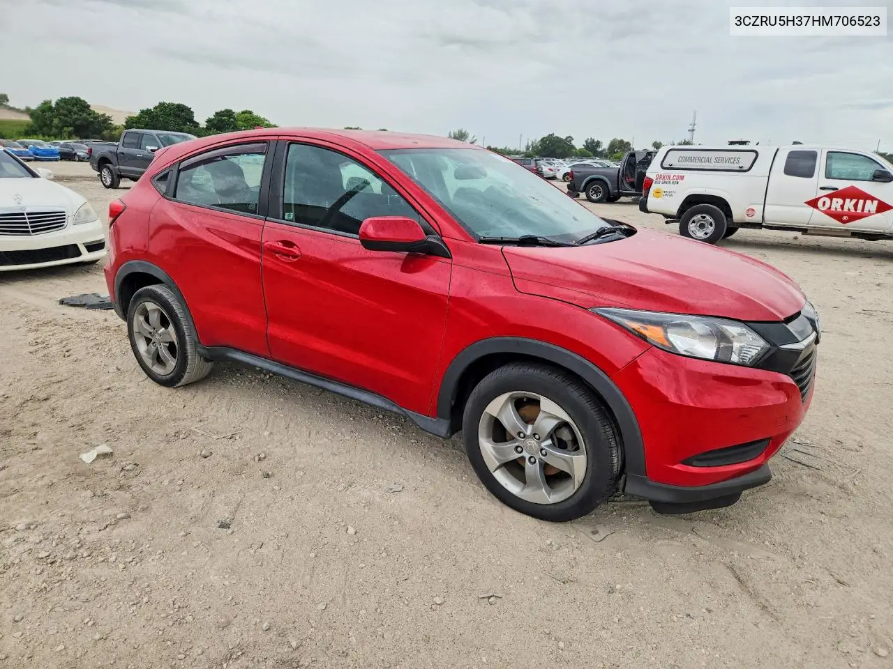 2017 HONDA HR-V VIN 3CZRU5H37HM706523 — фото 4