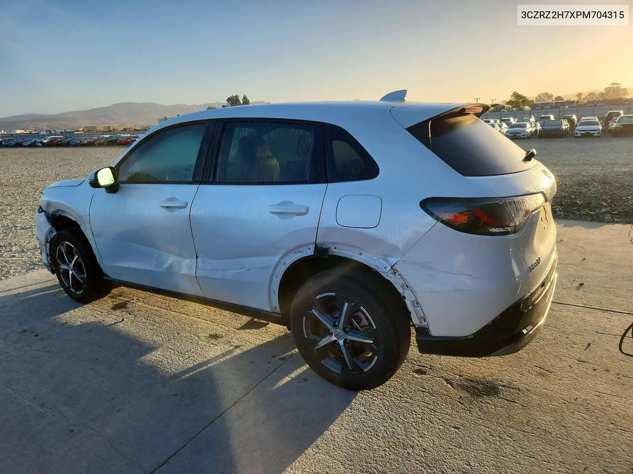 2023 HONDA HR-V VIN 3CZRZ2H7XPM704315 — фото 2