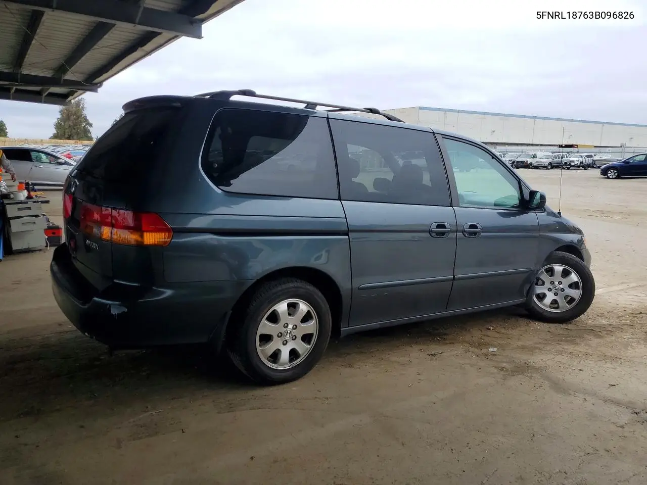 2003 HONDA ODYSSEY VIN 5FNRL18763B096826 — фото 3