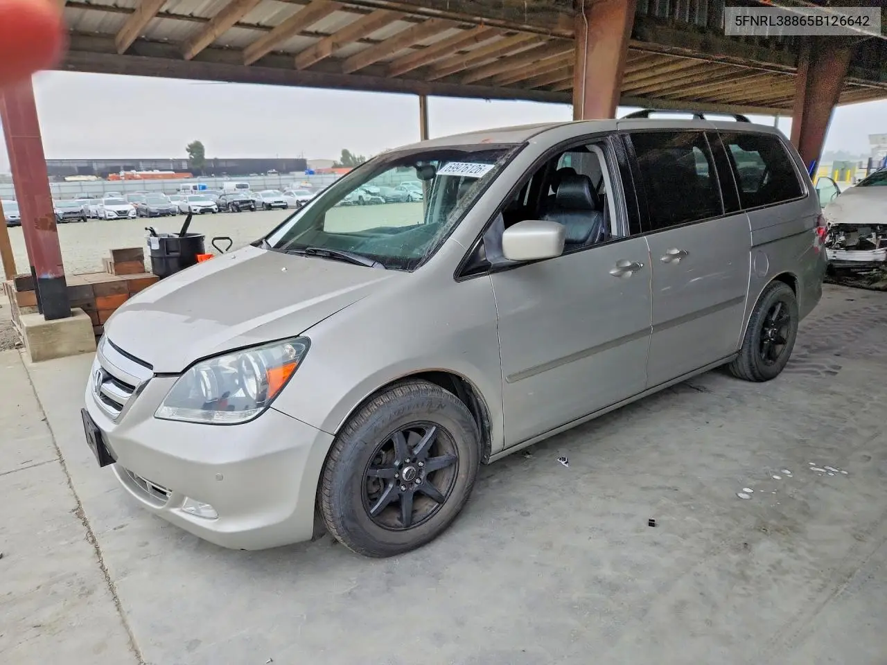 HONDA ODYSSEY 2005, VIN 5FNRL38865B126642