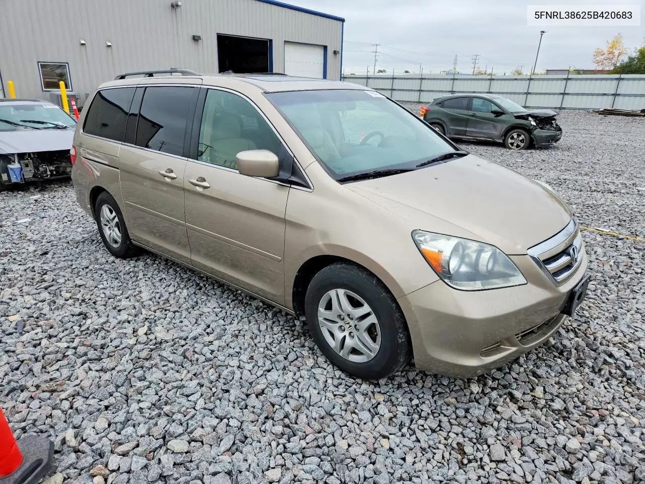 2005 HONDA ODYSSEY VIN 5FNRL38625B420683 — фото 4