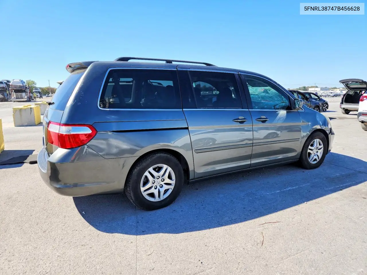 2007 HONDA ODYSSEY VIN 5FNRL38747B456628 — фото 3
