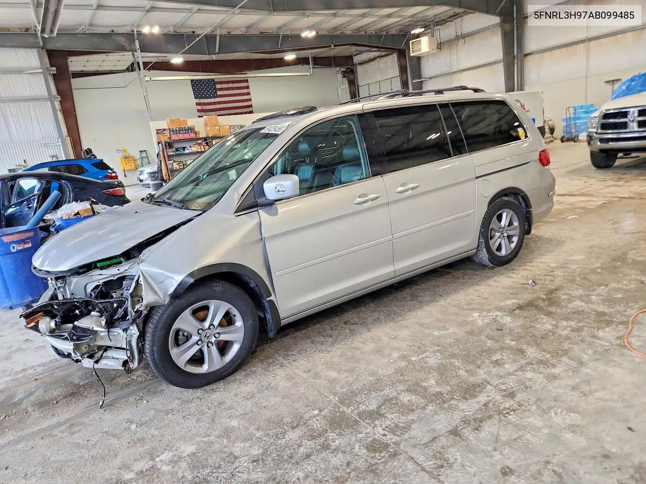 HONDA ODYSSEY 2010, VIN 5FNRL3H97AB099485