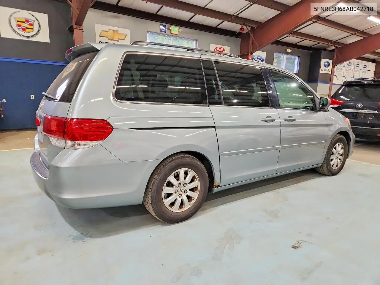 2010 HONDA ODYSSEY VIN 5FNRL3H68AB042718 — фото 3